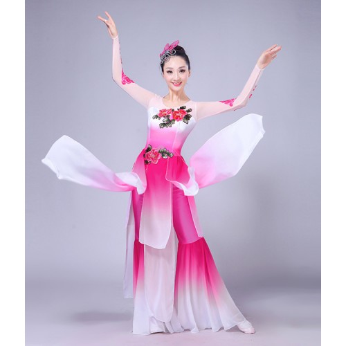 Women's traditional classical female fuchsia gradient colored Chinese folk dance costumes fairy yangko fan team dancers dancing dresses